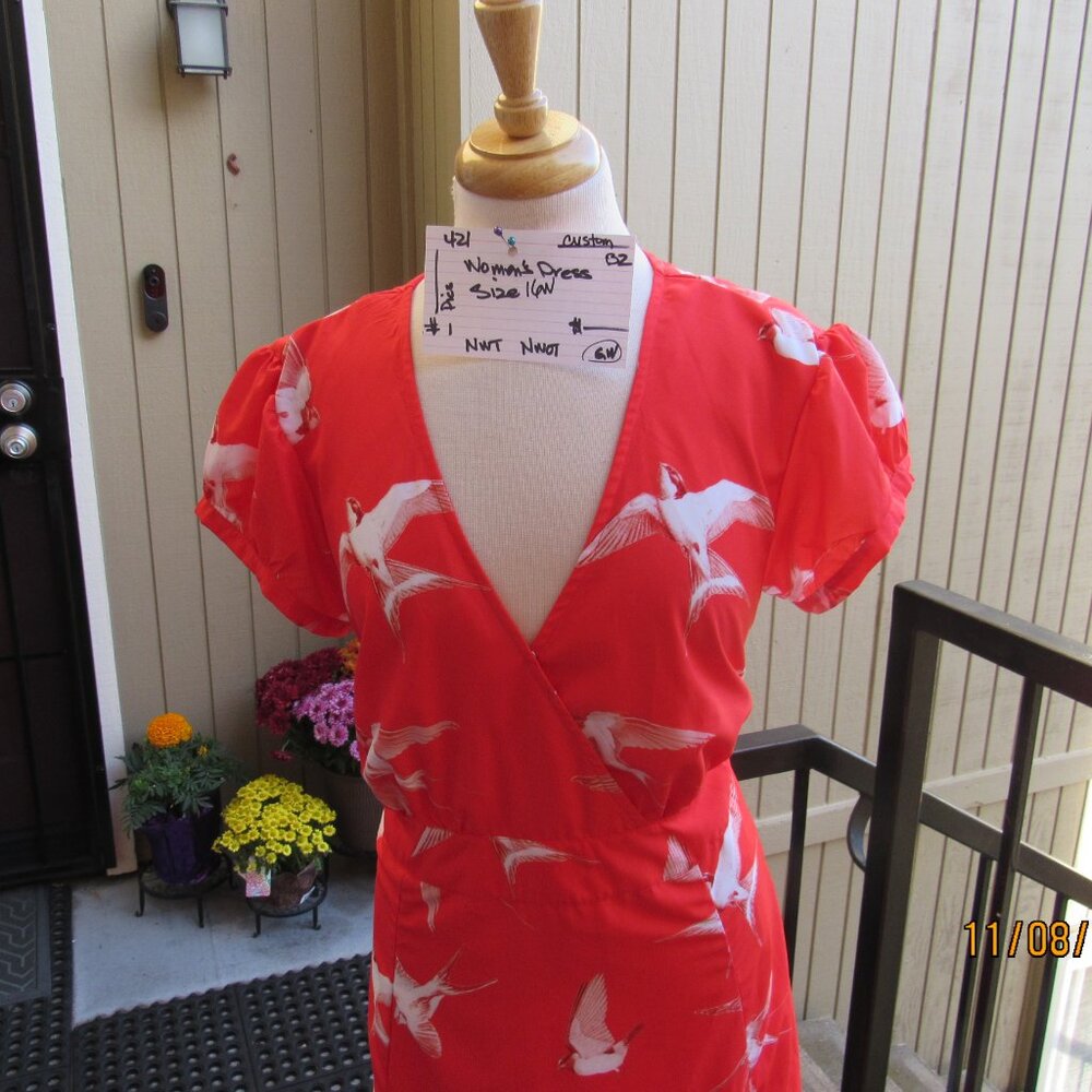#421 NEW WOMAN'S LONG CUSTOM FLOWY DRESS (SIZE 16W) - Picture 2 of 2